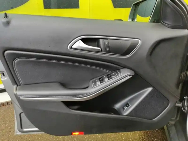Mercedes Gla 200 d sensation 7g-dct — photo 12