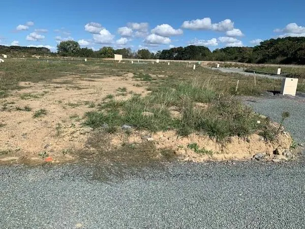 Terrain 273 m²