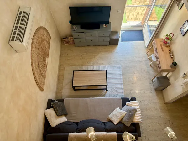 Immeuble en mono propriété de 3 appartements avec extérieur :spécial investisseurs