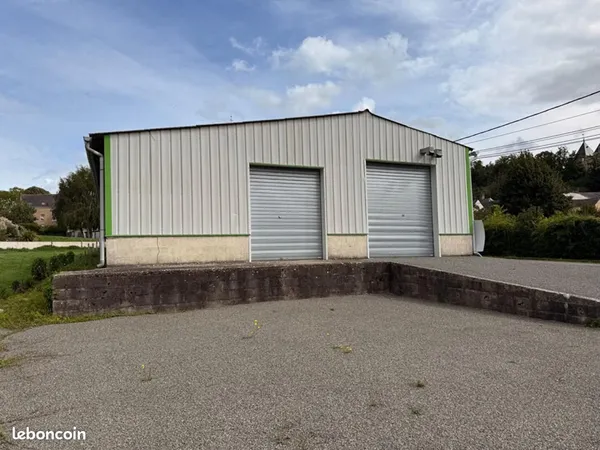 Local d'activité 320 m²