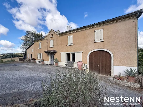 Maison Castillon Massas 8 pièces 300 m2 piscine et terrain arboré