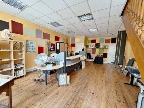 Local commercial 165 m²