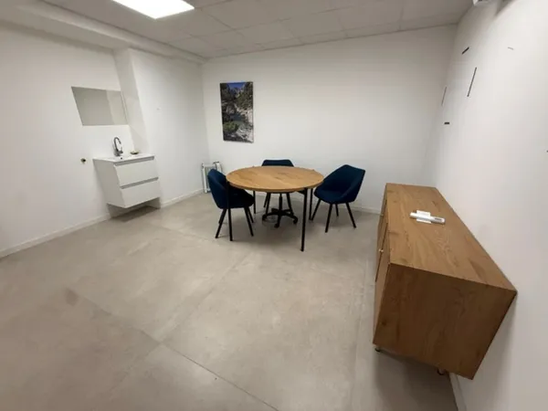 Local commercial à louer de 16,51 m² à Saint Cyr sur Mer - Réf 279