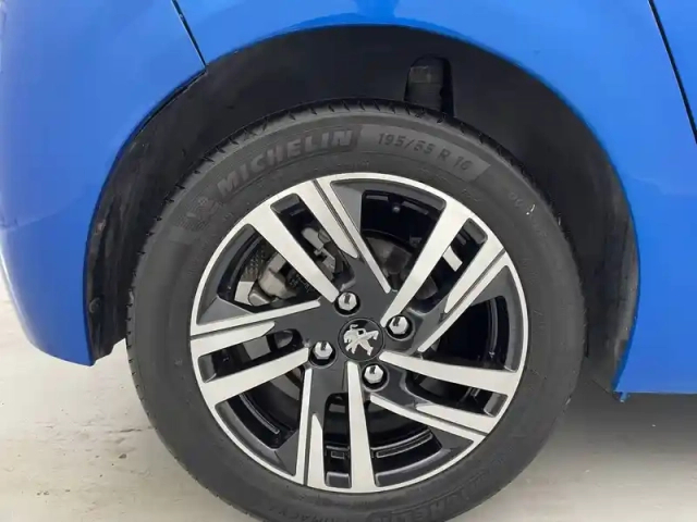 Peugeot 208 puretech 100 s&amp;s bvm6 — photo 19
