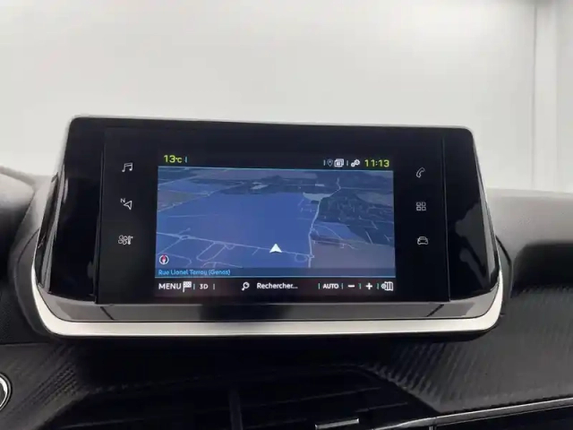 Peugeot 208 electrique 50 kwh 136ch — photo 20