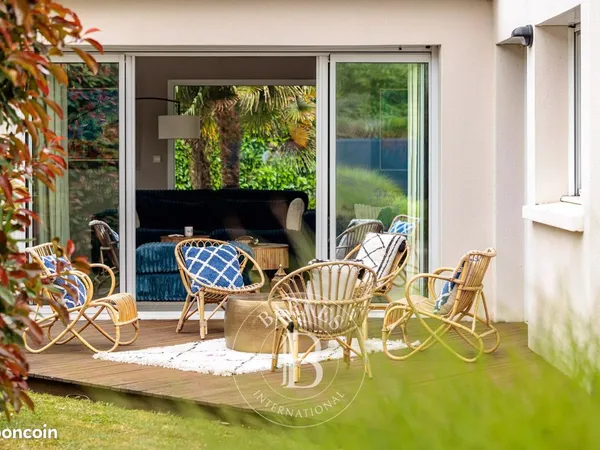 Maison 8 pièces 228 m²