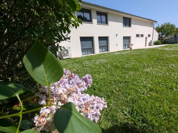 Maison 6 pièces 338 m²