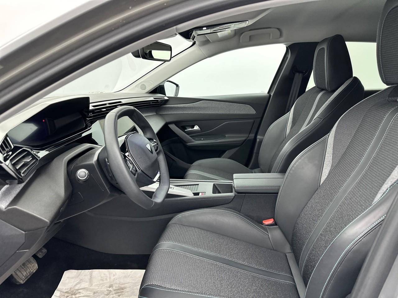 Peugeot 308 hybrid 145 e-dcs6 allure — photo 9