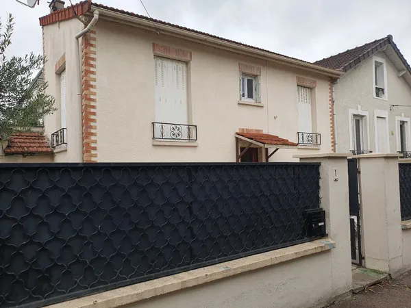 À vendre 330000 EUR à Colombes : maison de 60m2 terrain 223m2