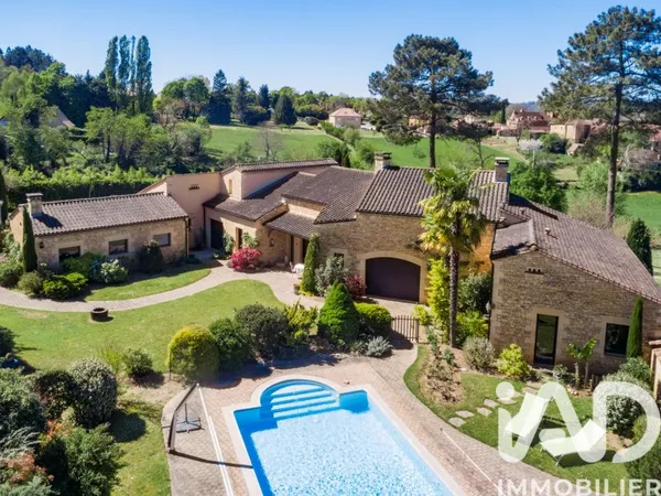 Maison 6 pièces 275 m²
