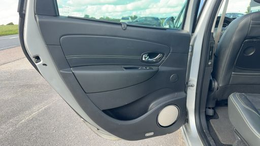 Renault Grand Scenic 1.6 dCi 130 - Bose Edition – 2015 – 131155 km – Diesel – Boîte Manuelle — photo 20
