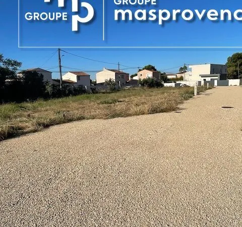 Terrain à bâtir de 457 m² à LA FARE-LES-OLIVIERS (13)
