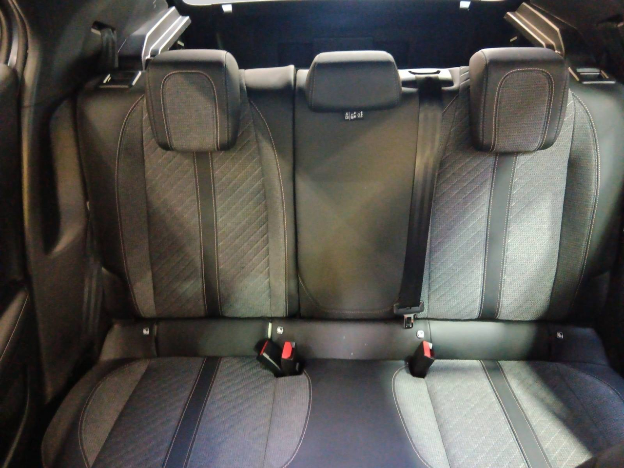 Peugeot 2008 — photo 11