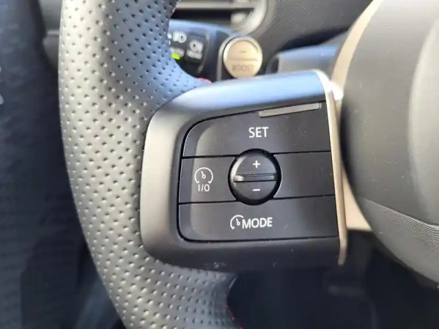 Mini Cooper cabrio s 204ch jcw dkg7 — photo 7
