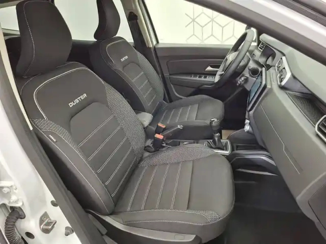 Dacia Duster blue dci 115 4x2 — photo 32