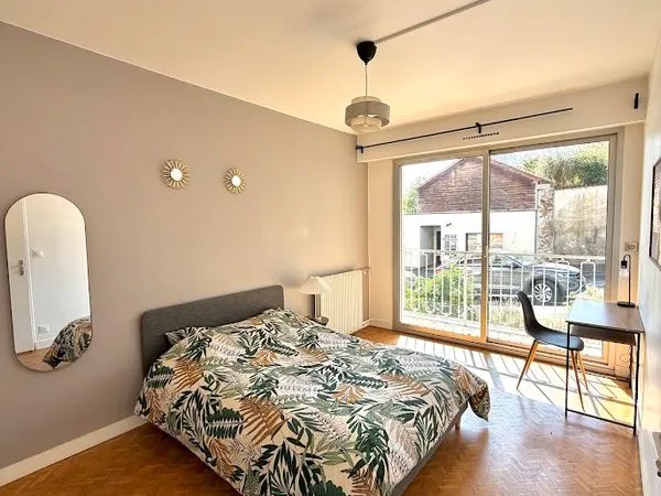 Chambre meublée 13 m² - Grande colocation 118 m² - 400 TOUT COMPRIS