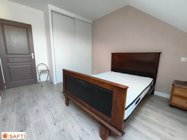 Duplex lumineux entièrement rénové