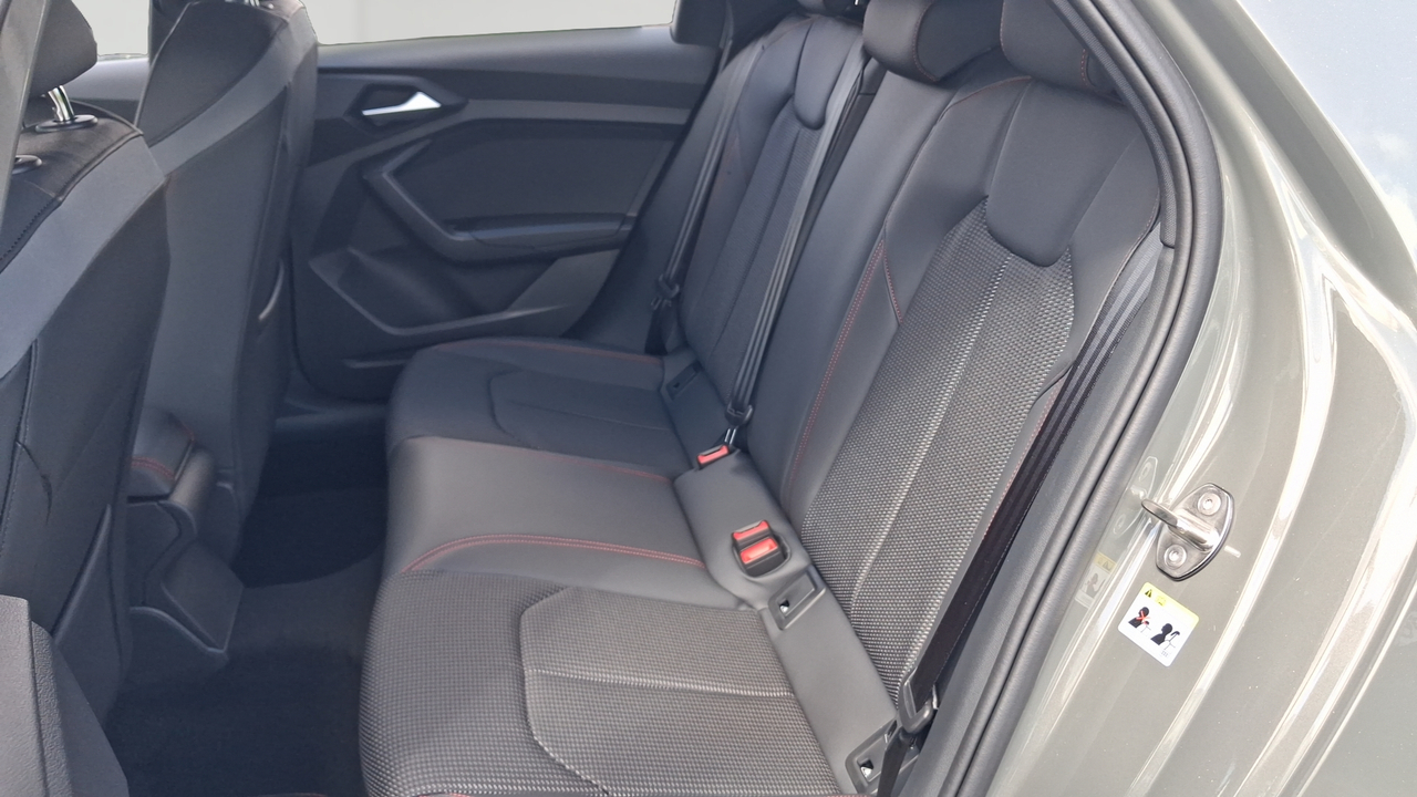 Audi A1 Sportback 30 TFSI 116 ch S tronic 7 — photo 24