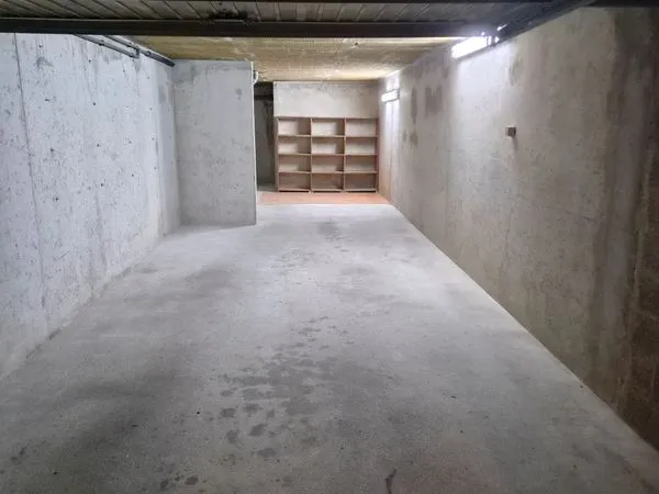 Garage / Local de stockage à louer - env. 47 m²