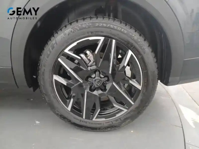 Peugeot 5008 hybrid 145 e-dcs6 — photo 11