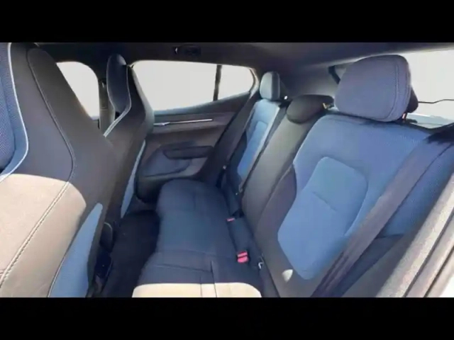 Volvo Ex30 single extended range 272ch plus — photo 30