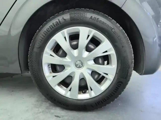 Peugeot 208 bluehdi 100ch s&amp;s bvm6 allure business — photo 15
