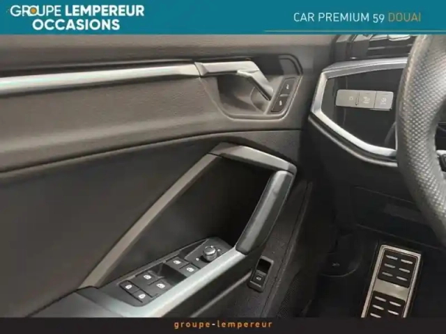 Audi Q3 35 tdi 150ch s line s tronic 7 — photo 12