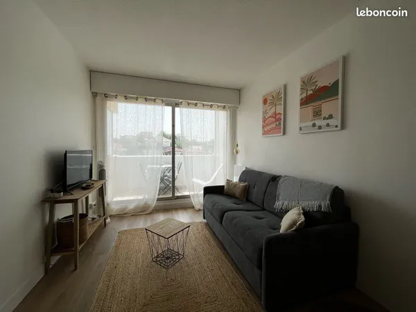 Studio meublé location annuelle