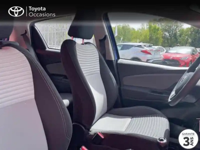 Toyota Yaris 70 vvt-i france connect 5p rc19 — photo 13
