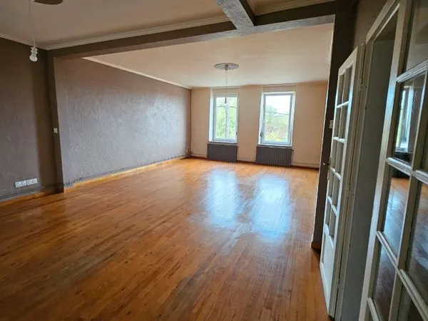 AMNÉVILLE CENTRE - BEL APPARTEMENT DE CARACTÈRE DE 92 m² - 1er étage, 3 pièces
