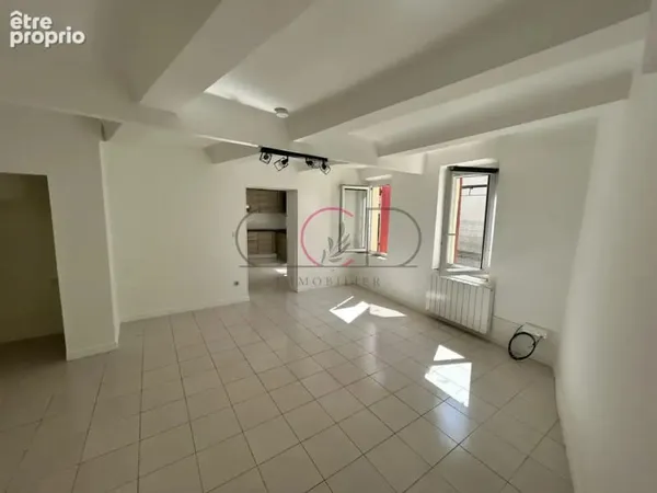Maison de ville de 71 m2 avec cave exterieur de 40 m2