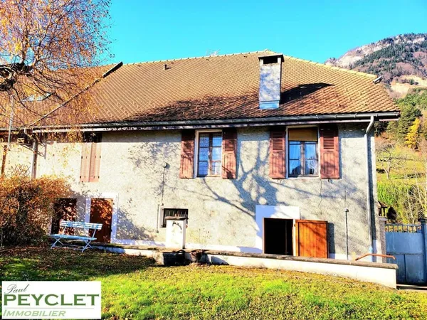 Maison 10 pièces 152 m²