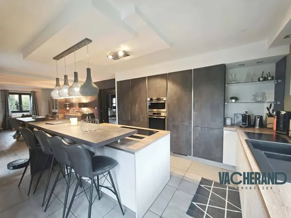 Maison 10 pièces 180 m²