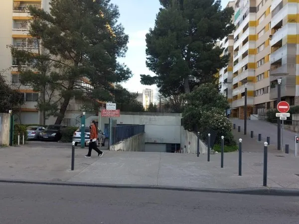 Parking 13 m²