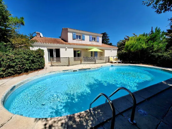 Maison 8 pièces 200 m²