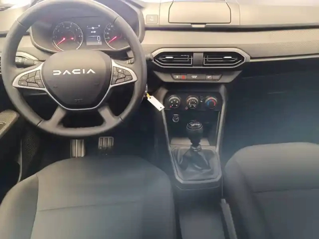 Dacia Sandero sce 65 — photo 7