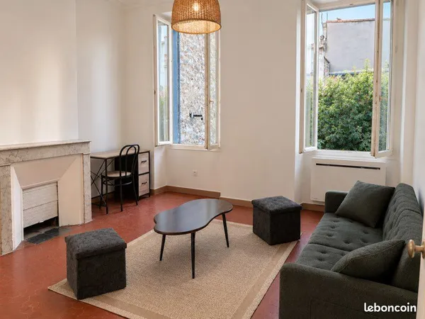 T2 de 41 m² entièrement rénové - Marseille 6e