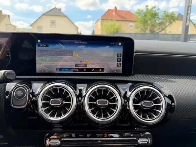 Mercedes Classe A 250 e berline business line — photo 37