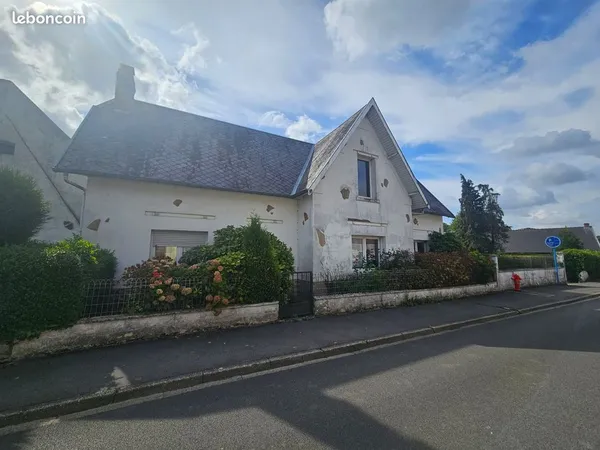 Maison à rénover avec terrain constructible - Villers-au-Bois