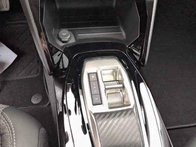 Peugeot 208 hybrid 110 e-dcs6 — photo 34