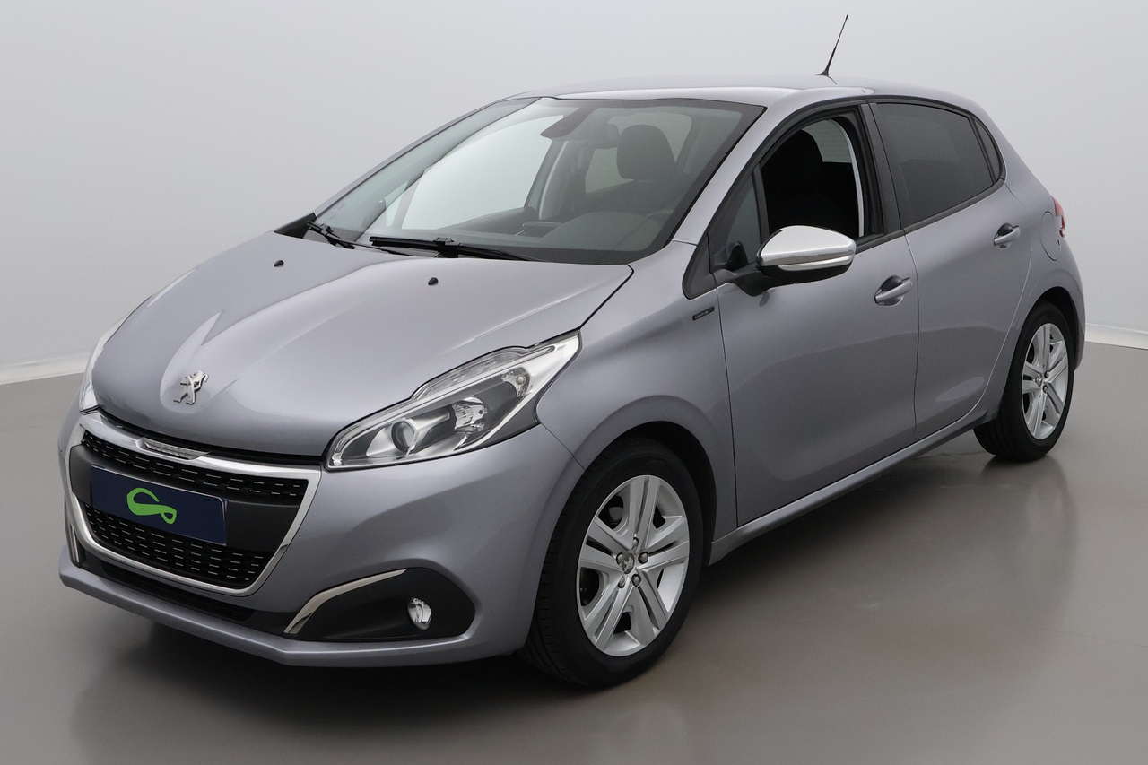 Peugeot 208 — photo 1