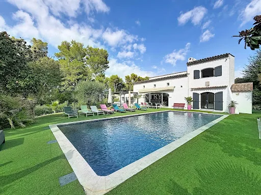 Villa 5 pièces 184 m²