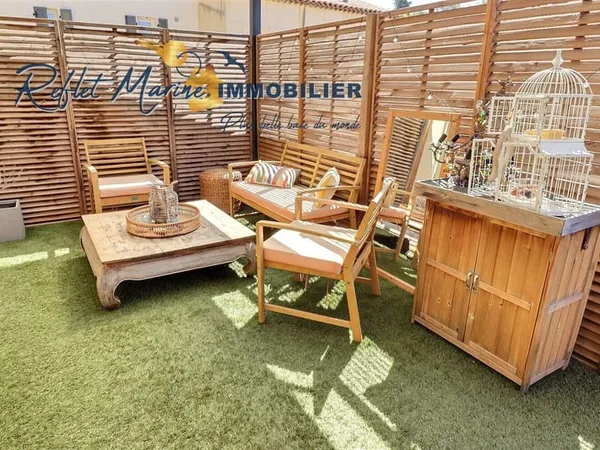 A SAINT CYR SUR MER BEAU T2 meublé avec terrasse de 21 m2 de