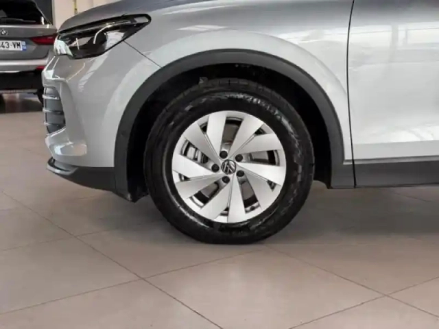 Volkswagen Tiguan 2.0 tdi 150ch life plus dsg7 — photo 10