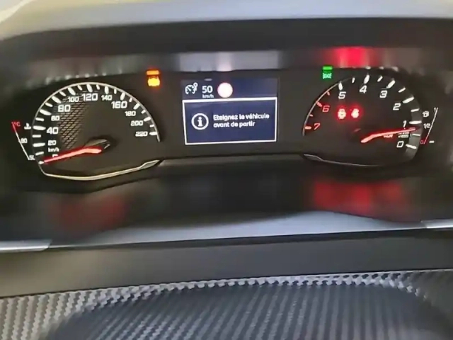 Peugeot 2008 puretech 100 s&amp;s bvm6 — photo 30