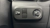 Citroen C3 1.2 PureTech 83ch S&S Shine — photo 28