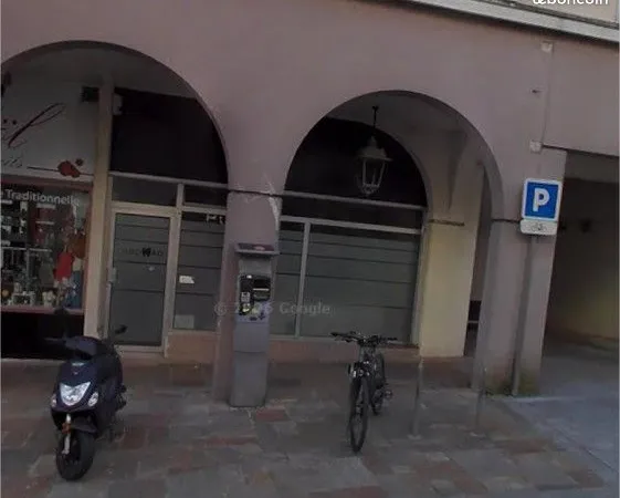 Local commercial / Médical / Bureau - Sèvres Centre (Rue de Ville d'Avray) - Direct Propriétaire