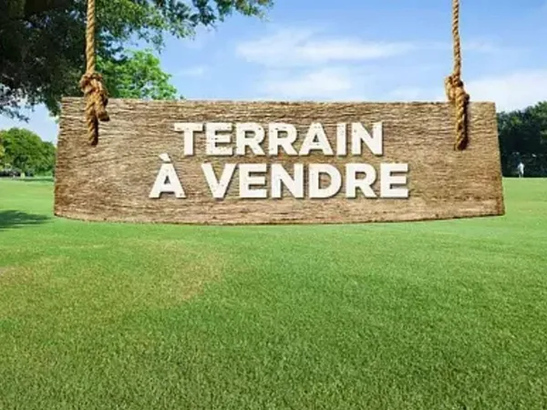 Terrain 650 m²