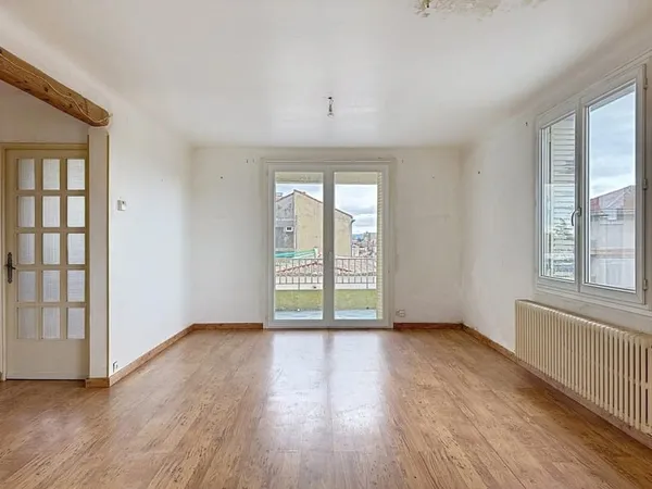 Avignon.Proche des remparts.Appartement 88m²-terrasse-balcon