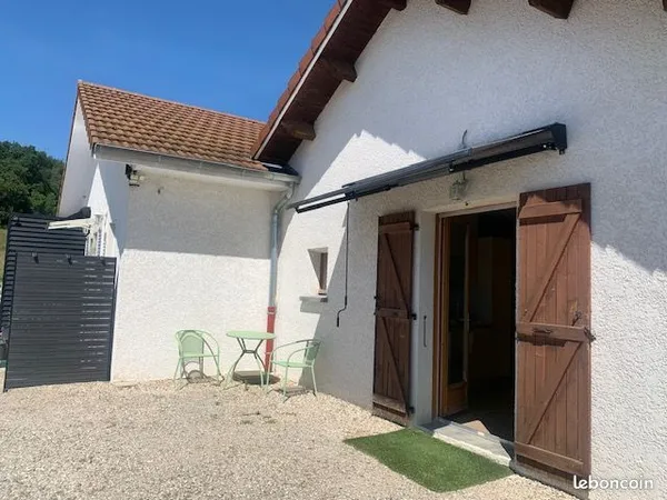 680 euros meublé compris EAU, EDF, CHAUFFAGE